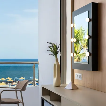 Lutania Hotel